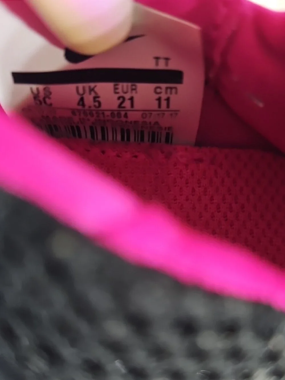 Nike slip sneakers